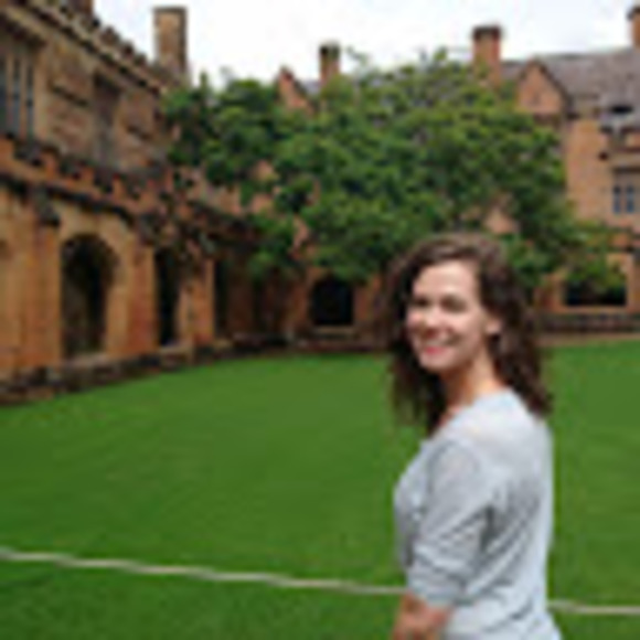 Meet your Posher, Katie - Picture 1 of 1